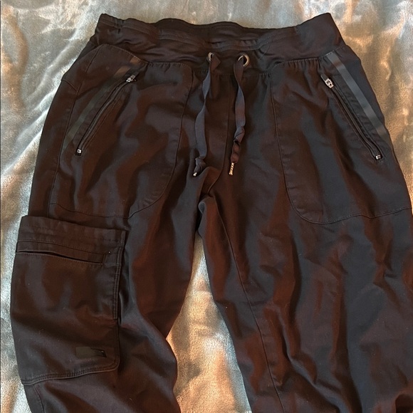 Grey's Anatomy Black Professional Scrub Set - Picture 7 of 7